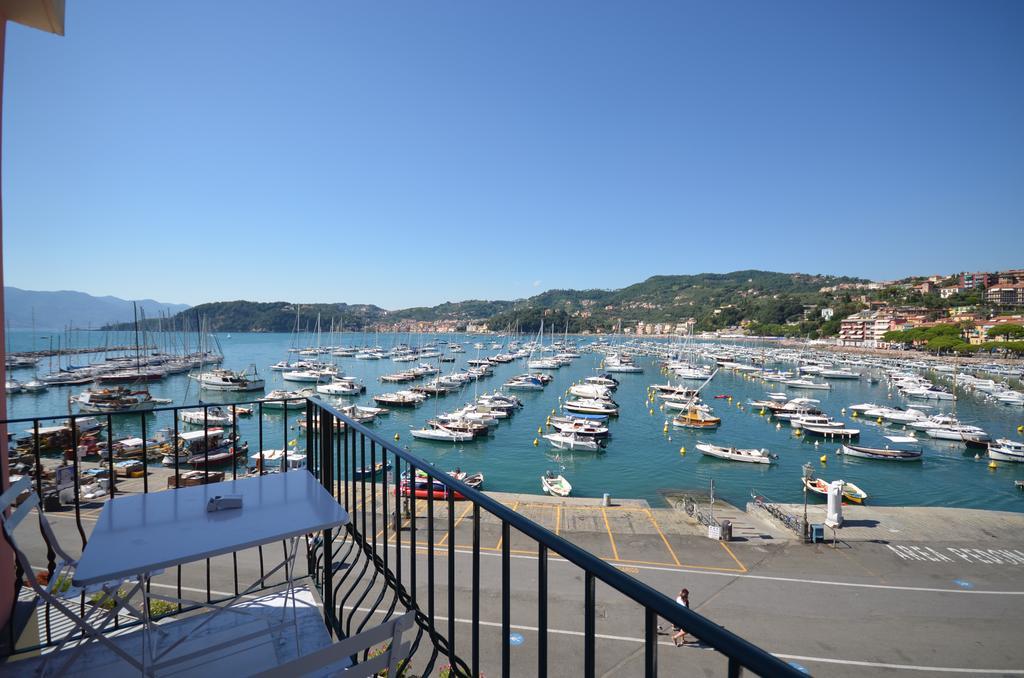 Al Molo Sea View Rooms Lerici Exterior foto